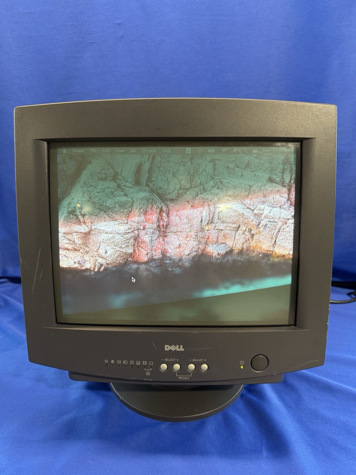 Dell 15" inch VGA CRT Monitor E551 Retro Gaming Tube Black - Buyer Pays Shipping