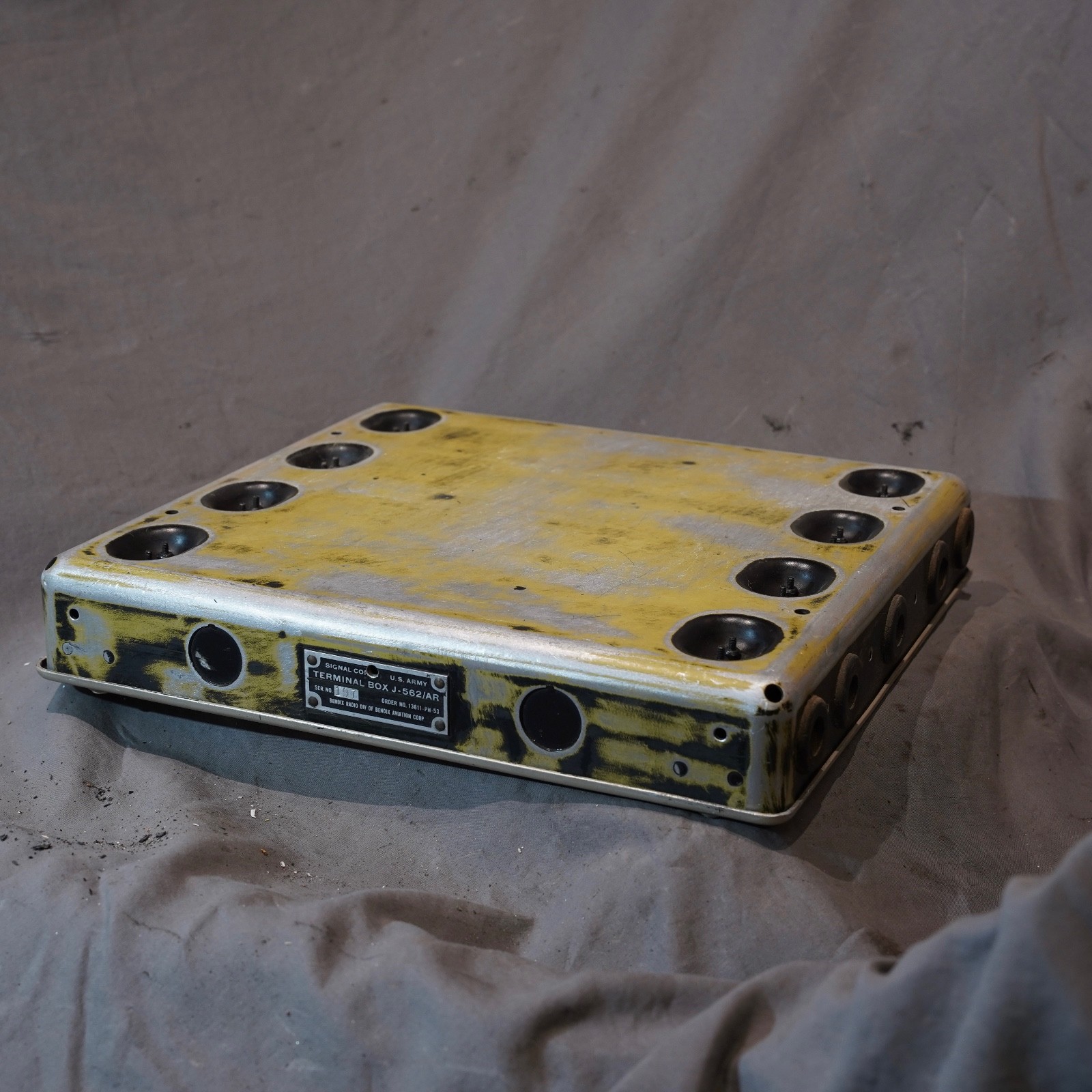 U.S. ARMY Terminal Box J-562/AR Order/NO. 13611-PH-53