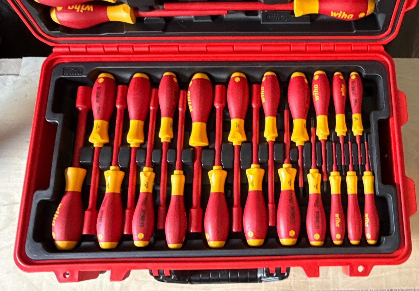 Wiha master electrician insulated set 80 pc