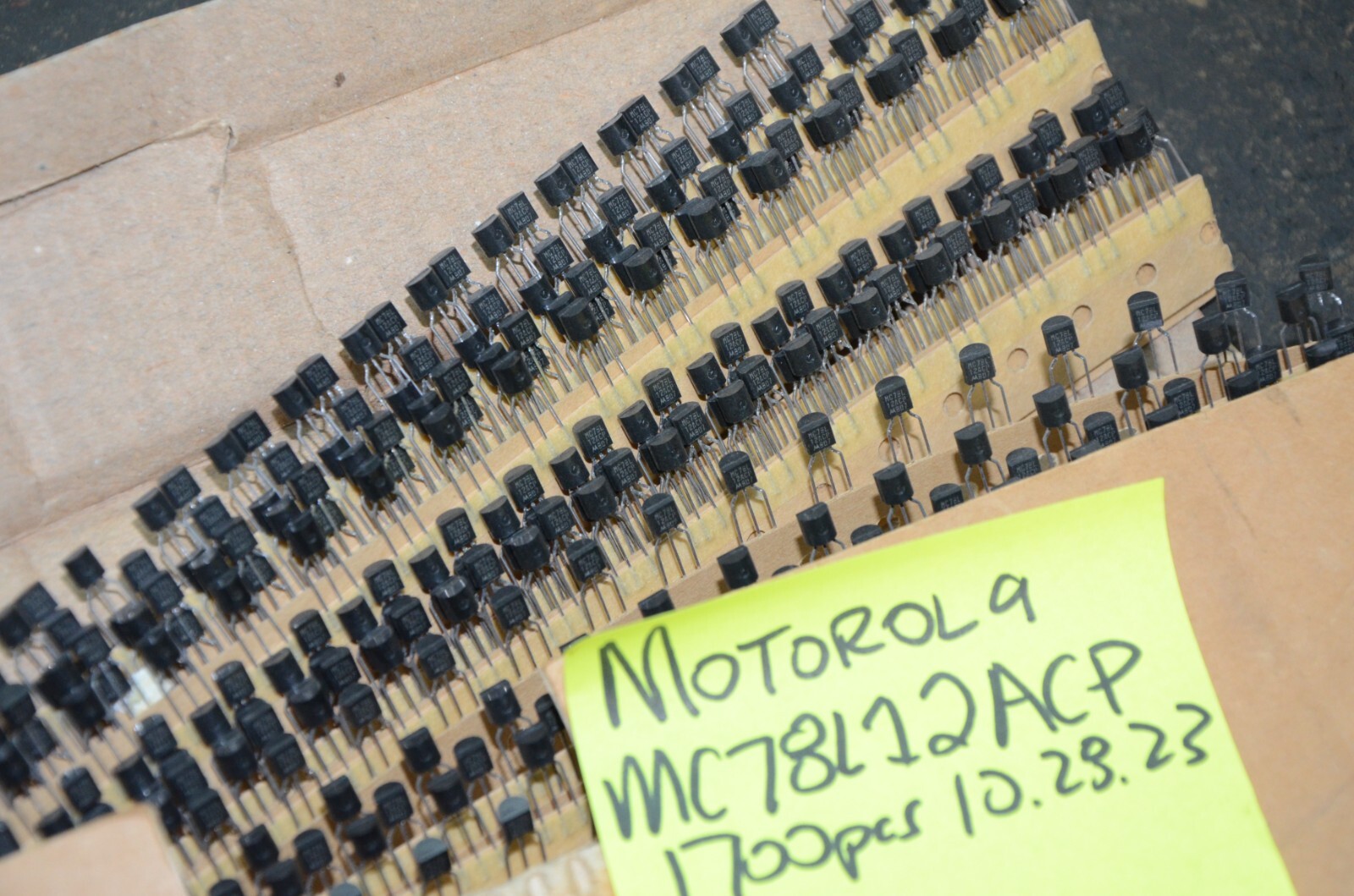 Motorola MC78L12ACP 12 Volt Voltage Regulator 100 Qty Lot New Open Box