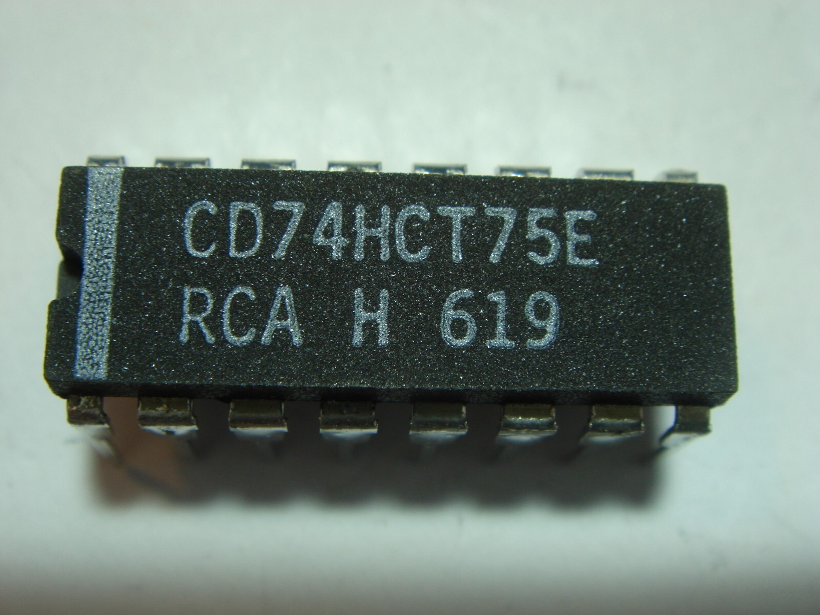 CD 74HCT75 DIL HCT-CMOS Quad Bistable Transparent Latch #BT11-21