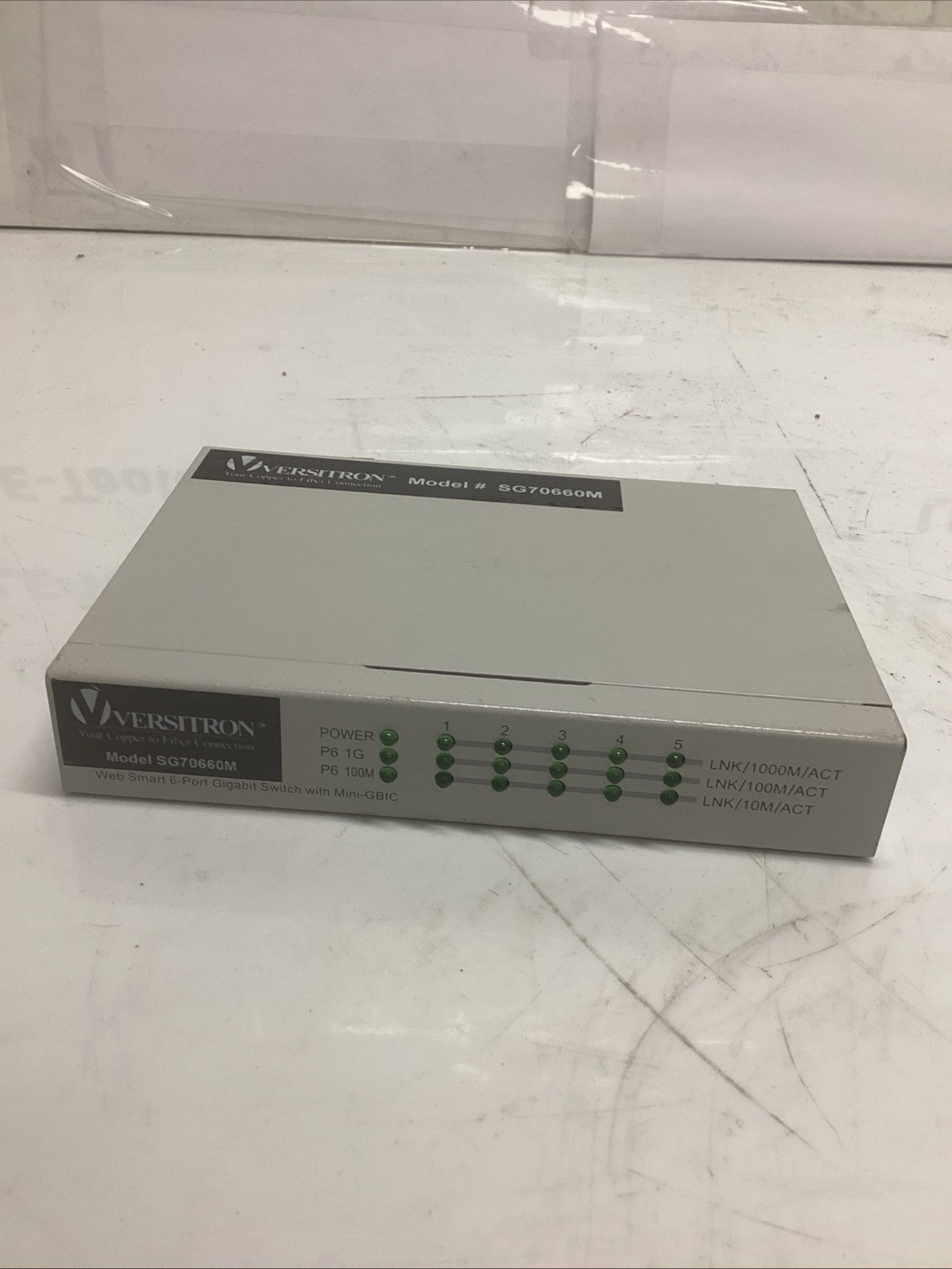 Versitron SG70660M Web Smart 6-port Gigabit Switch with Mini-GBIC T-609