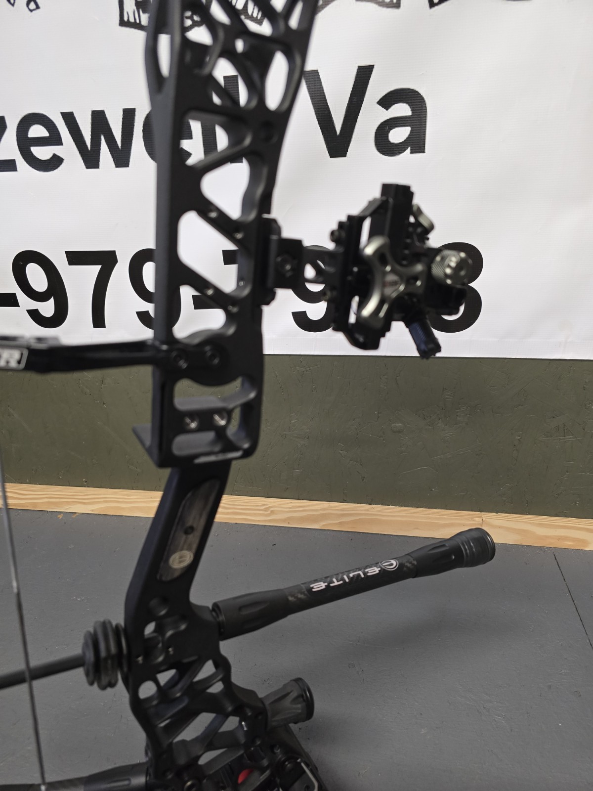 Elite Varos 70lbs