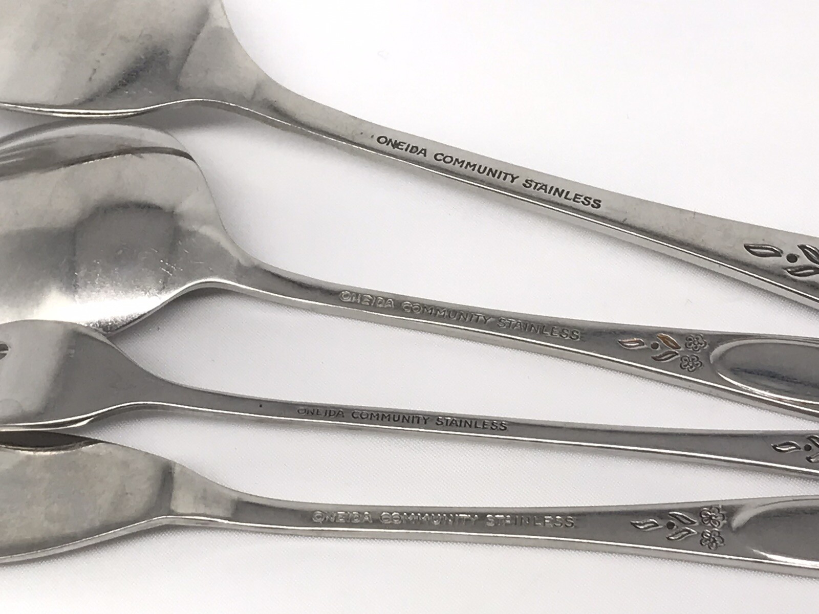 4 Piece Oneida Community Stainless Vignette Serving Lot