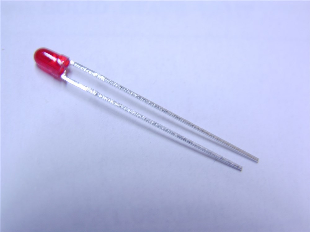165 SunLED XLHR32D 3mm T-1 Red LED's 2v