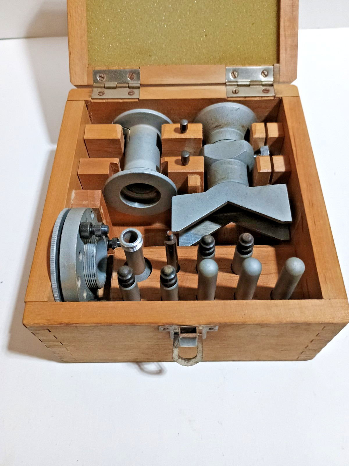Vintage Portable Newage Calibrated Pin Brinell Hardness Tester W/ Pins
