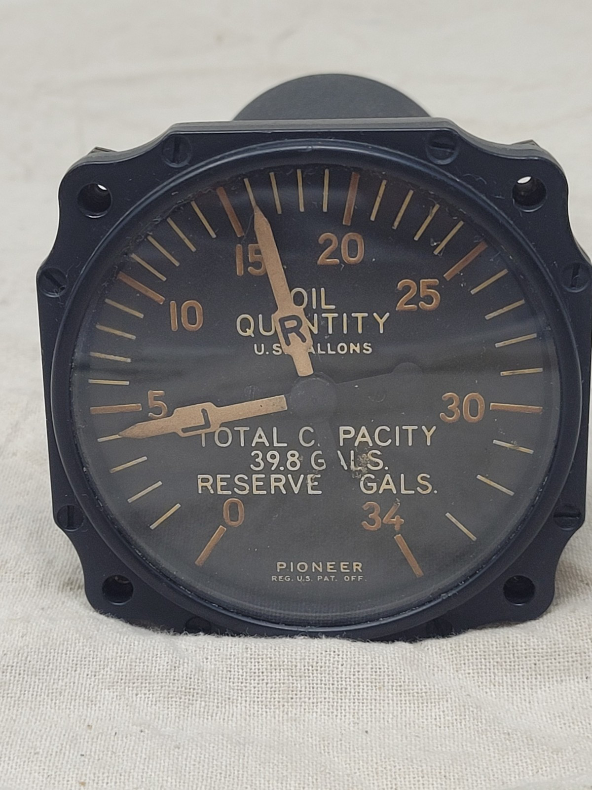 pioneer autosyn indicator aviation Vietnam War Era 6007-61b-7-b oil qty 39.8 gal
