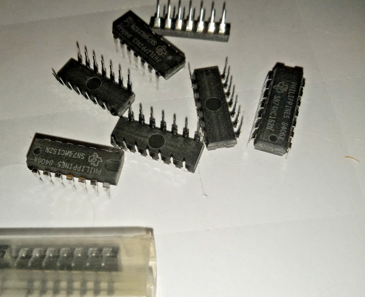 Lot of 11 - Texas Instrument SN74HC152N 14-Pin Integrated Circuits NOS FREE SHIP