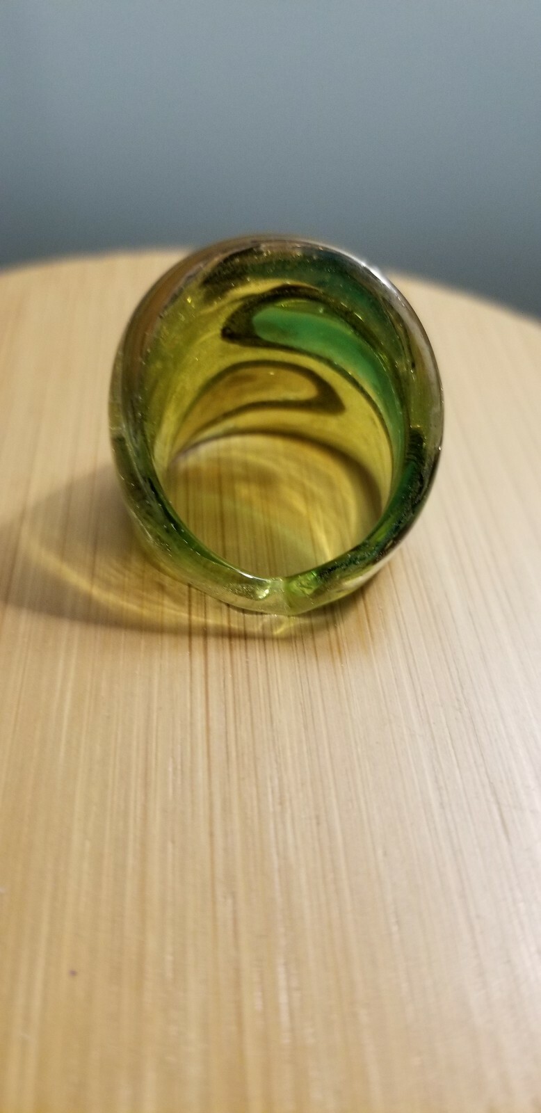 GLASS RING