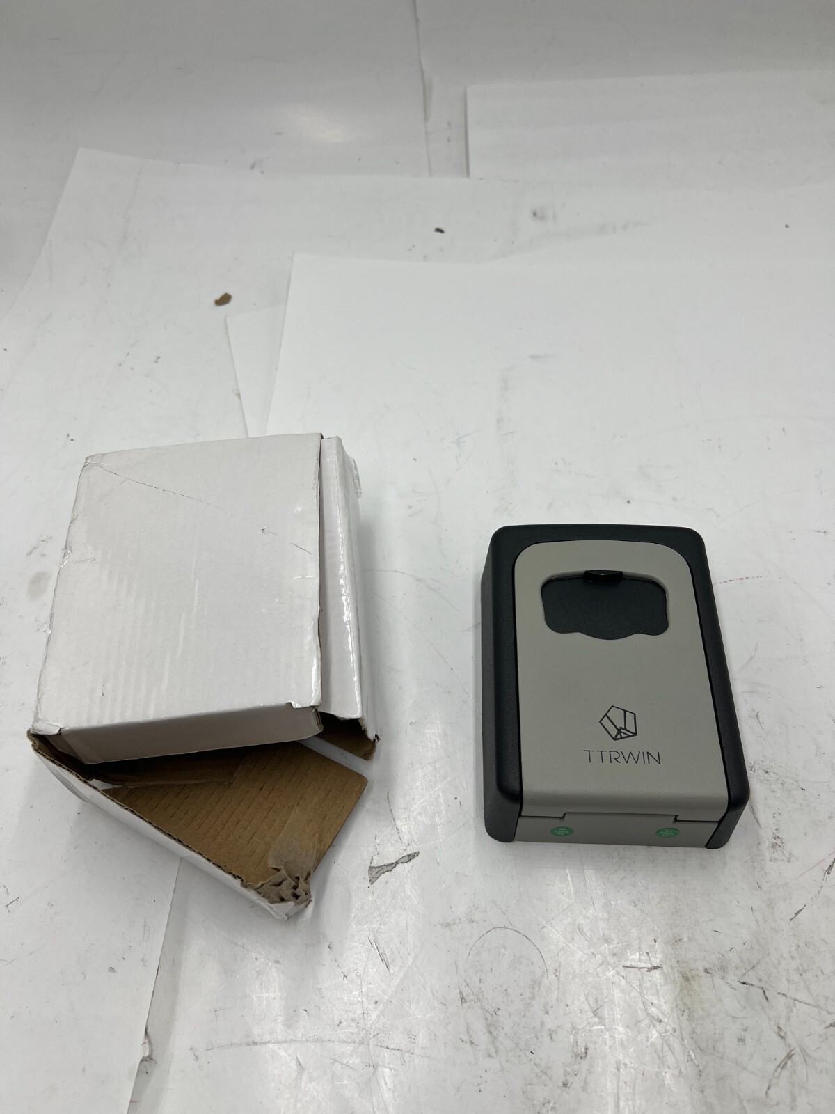 TTRWIN 4-Digit Security Key Safe Lock Box for House Key, ID Card, Garage Key