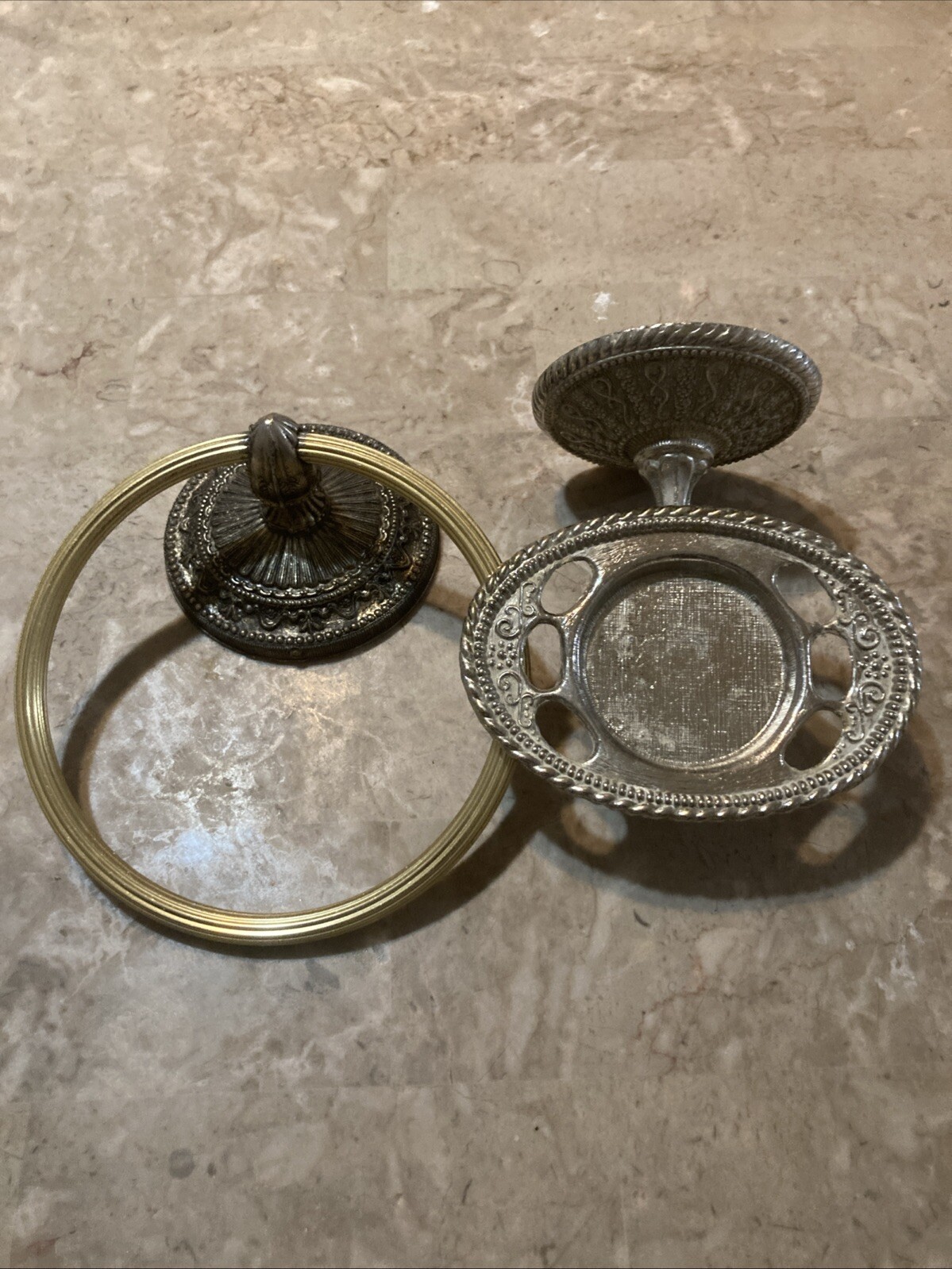 Vintage Amer Tack & Hdwe Tooth Brush Holder And Towel Holder 1968 3”1/2 In Wide