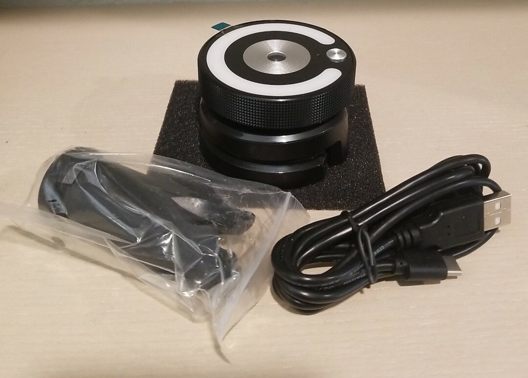 Full HD 2K Webcam w/ Flexible Clip Base & Mini Tripod - Type C Interface
