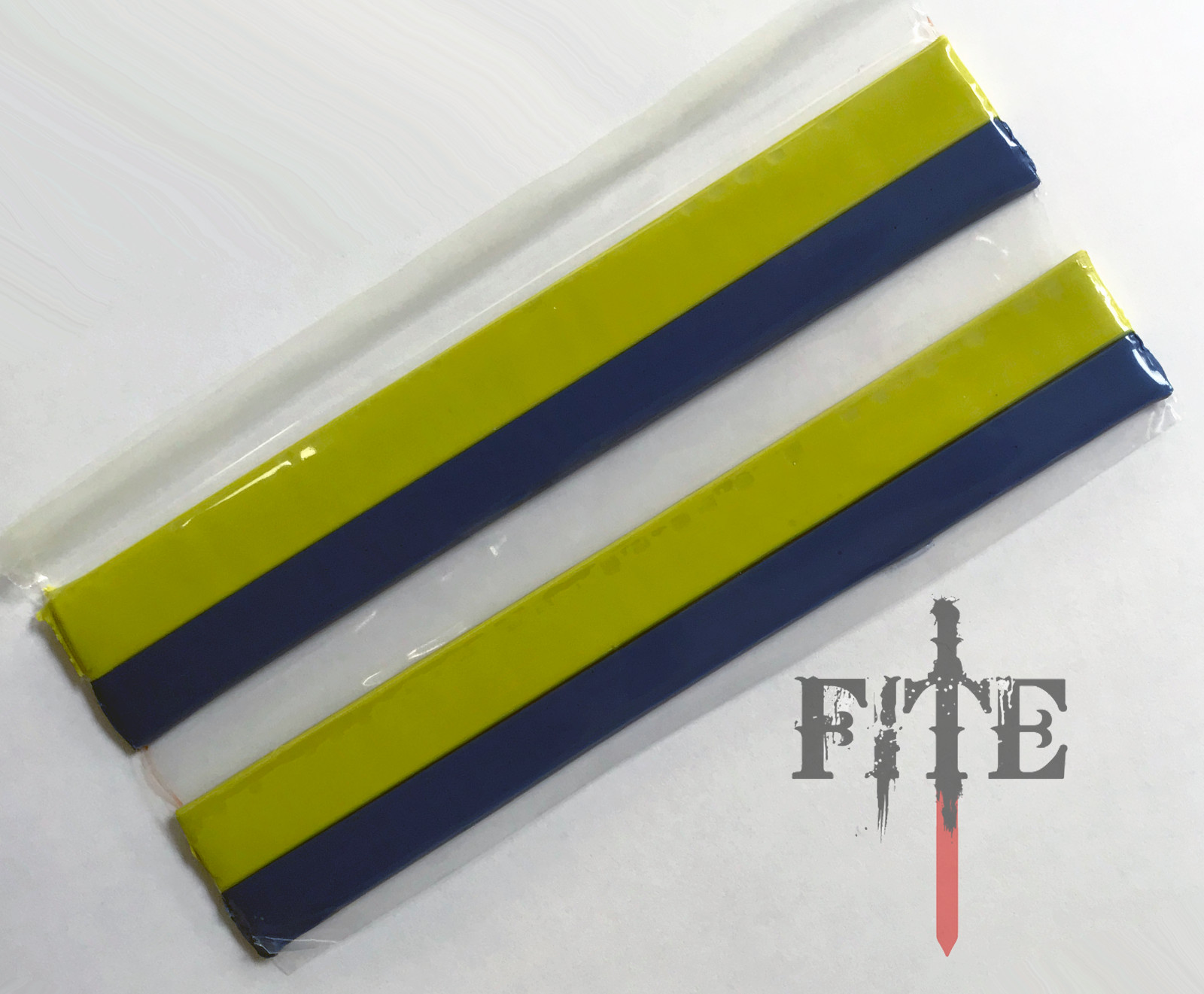 GreenStuff  Green Stuff - 12" (30cm) Blue Yellow Strip Epoxy Modelling Putty NEW