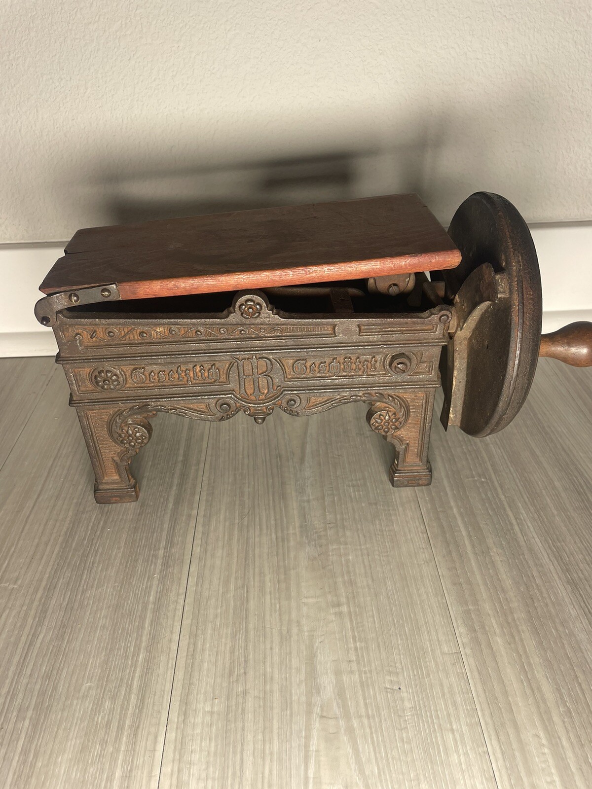 Late 1800’s German Made Cast Iron/Wood Tobacco Shredder 12” x 6” x 7” Original