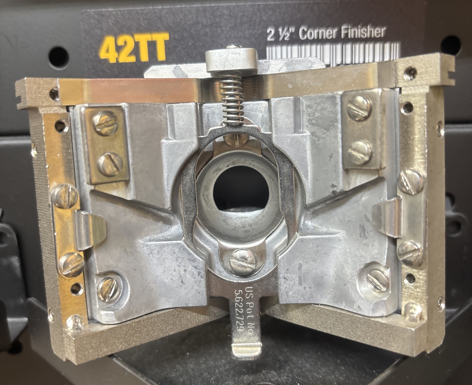 TapeTech 2.5" Angle Head Corner Finishing Tool (42TT)