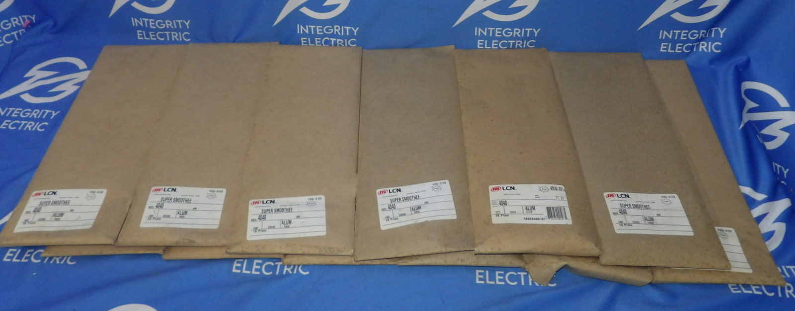 Box of 12 NOS Ingersol Rand LCN Super Smoothee 4040 Aluminum Finish 18 Plate ...