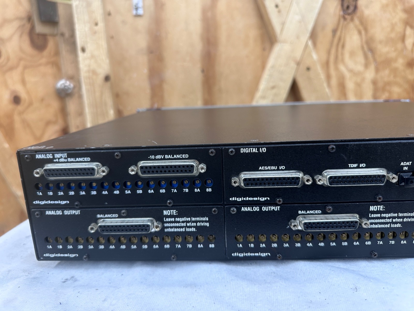 Digidesign 192 Pro Tools HD Interface 1 Analog In, 2 Analog Out, 1 Digital I/O