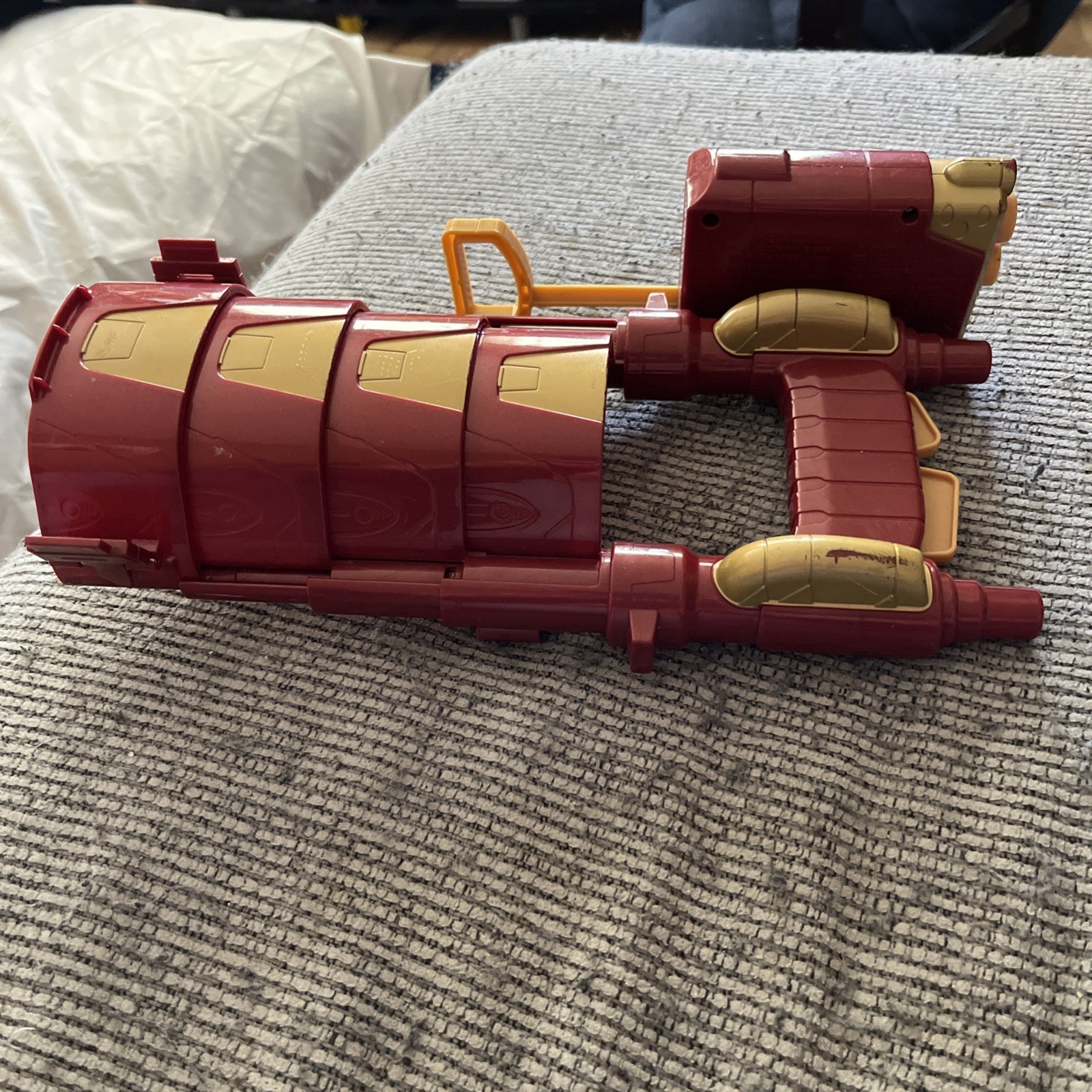 Marvel Iron Man Nerf Slide Blast Armor Dart Blaster 2015 Retractable Sh33