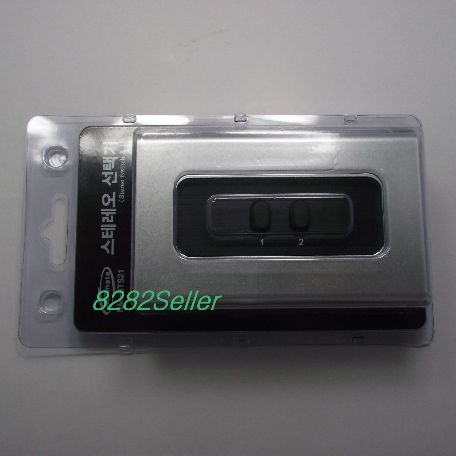 2 PORT 3.5mm High Quality STEREO Manual Switch AUX Audio selector + 1m Cable