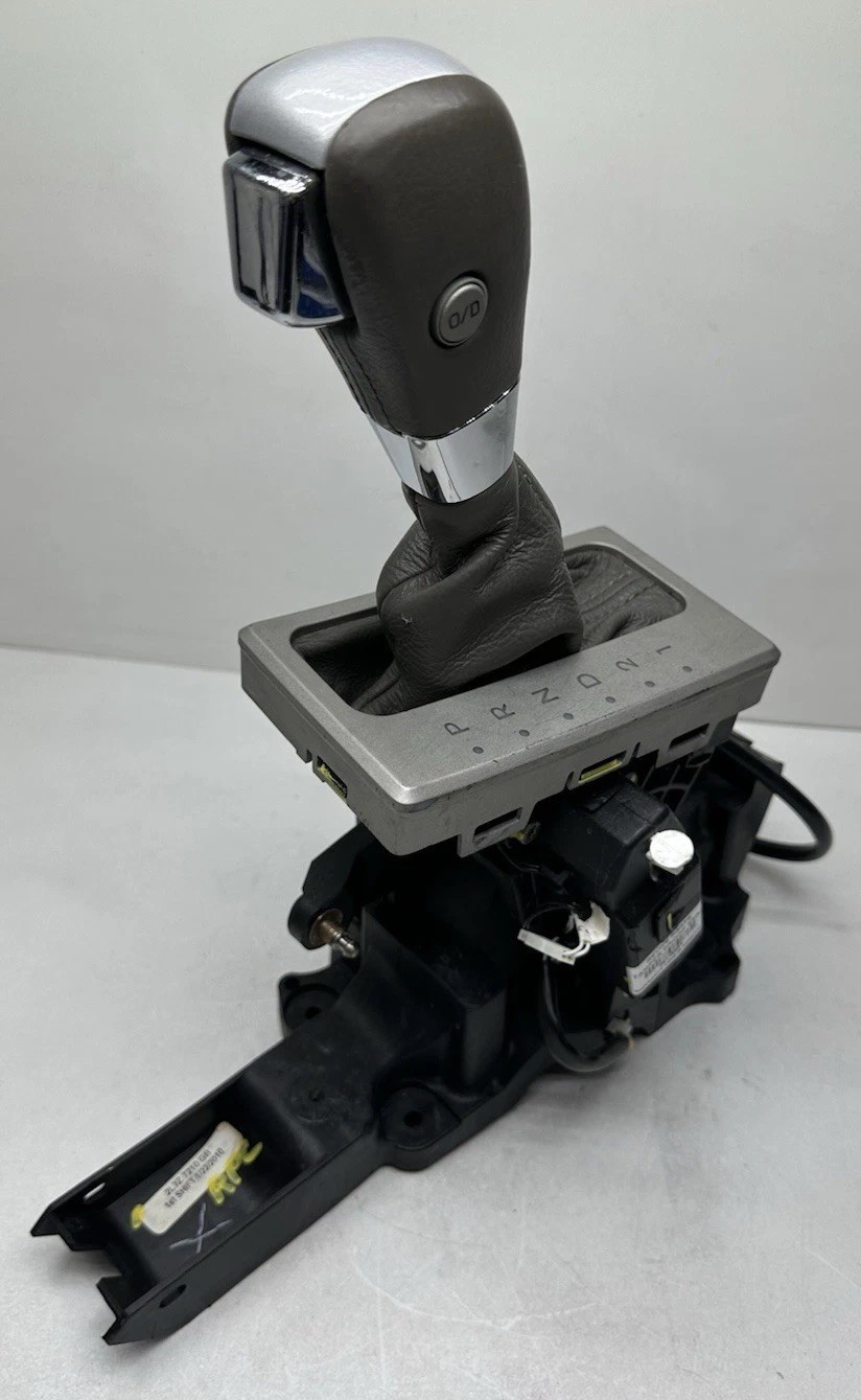 2003-2004 Lincoln Navigator Automatic Floor Shifter Gear Selector Assembly OEM