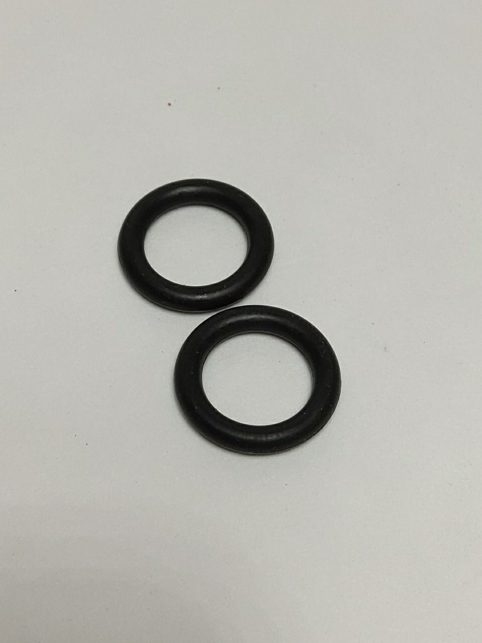 LOT OF 2 SUPCO O-RINGS 2S05 (NOS)