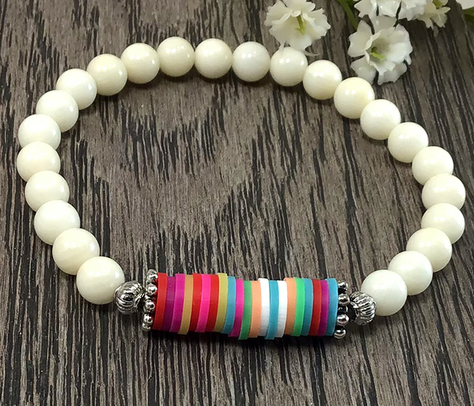 White mother of pearl bracelet with African vinyl healing gemstone for women