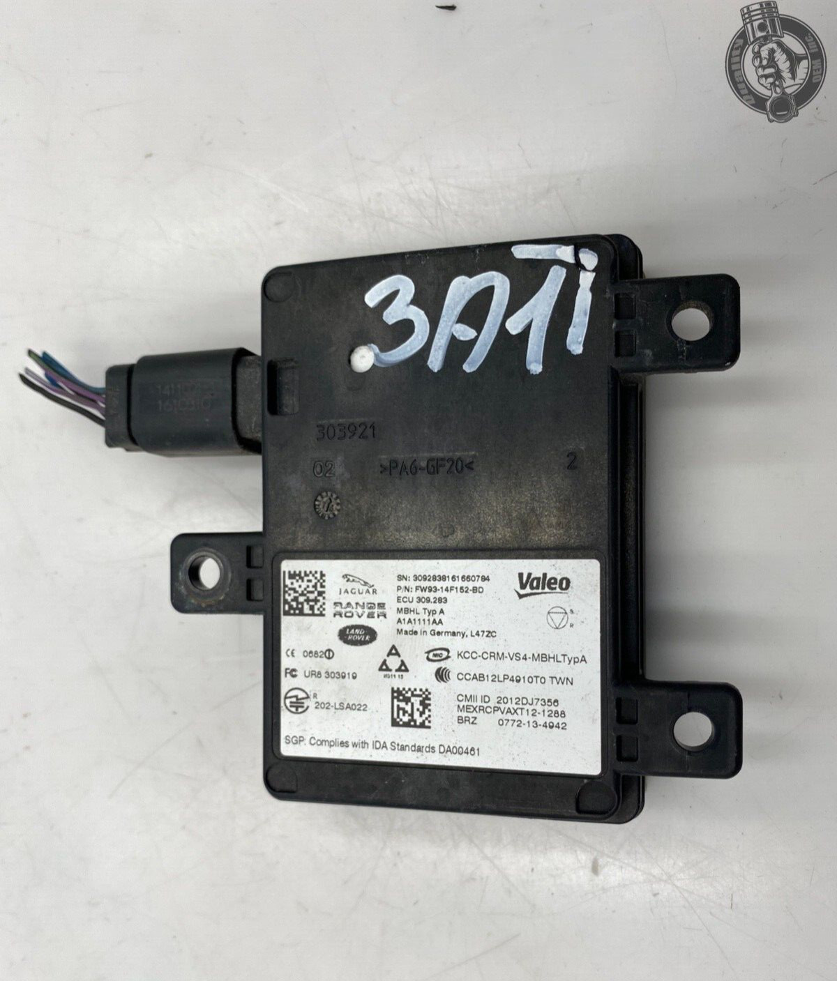 2017-2020 JAGUAR F-PACE  REAR LEFT / RIGHT BLIND SPOT SENSOR CONTROL MODULE OEM
