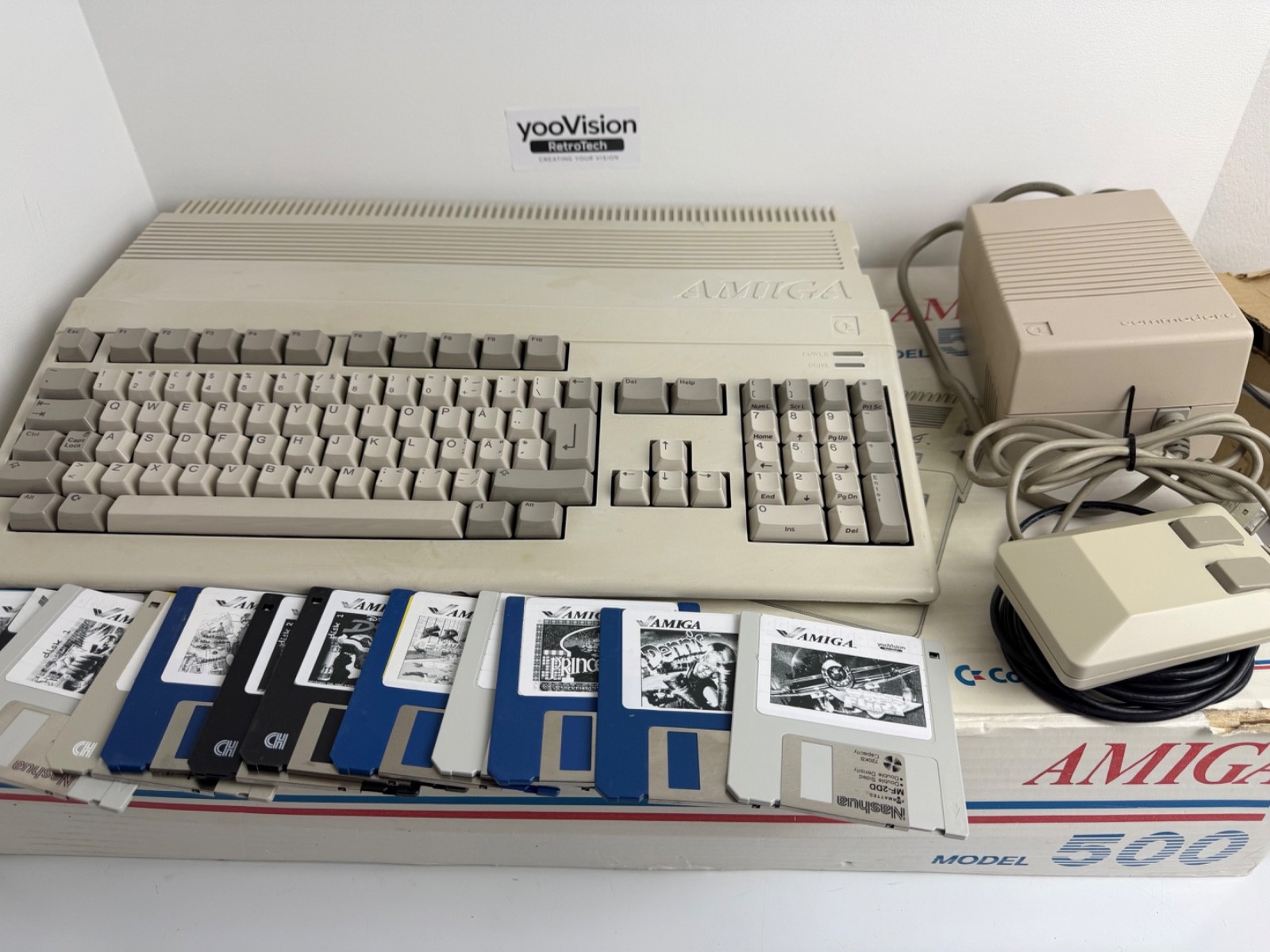 1987 Commodore Amiga 500 “Chicken Lips” Rev.3 – Kickstart 1.2 – 1MB RAM – BOX