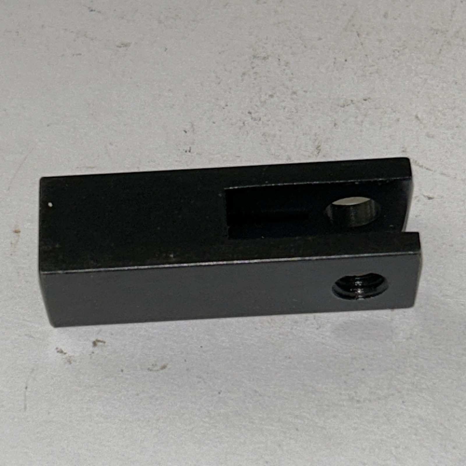 980252 Yoke