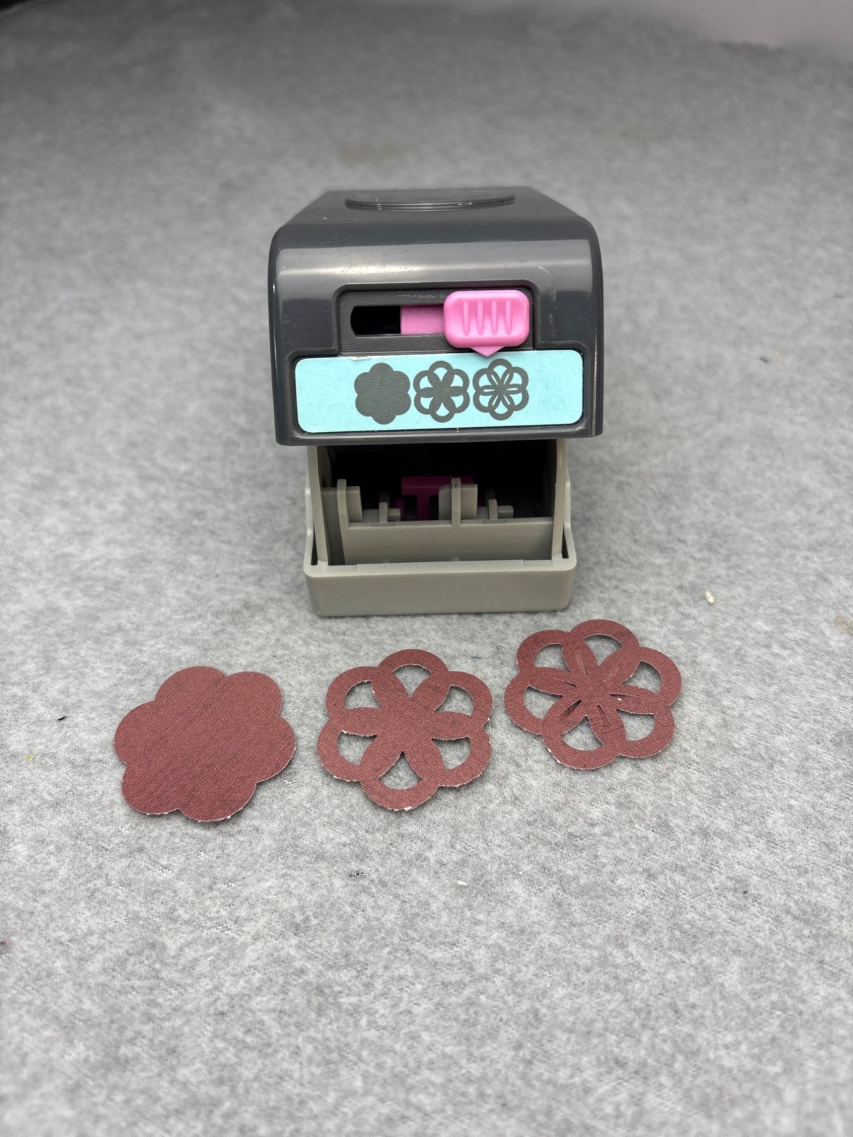 Ek Tools Medium Flower Paper Punch