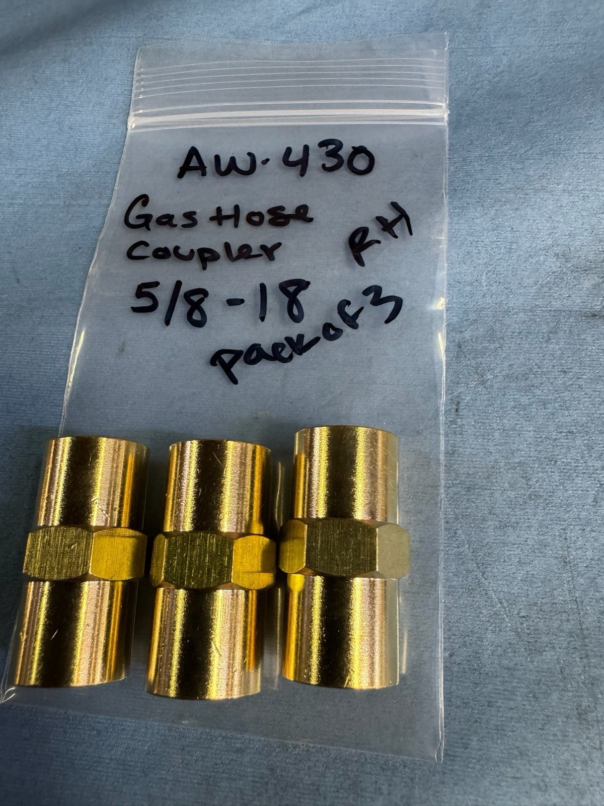 # AW-430 GAS Hose Coupler 5/8 X 18 RH Western  FittingsNew old Stock Pack Of 3