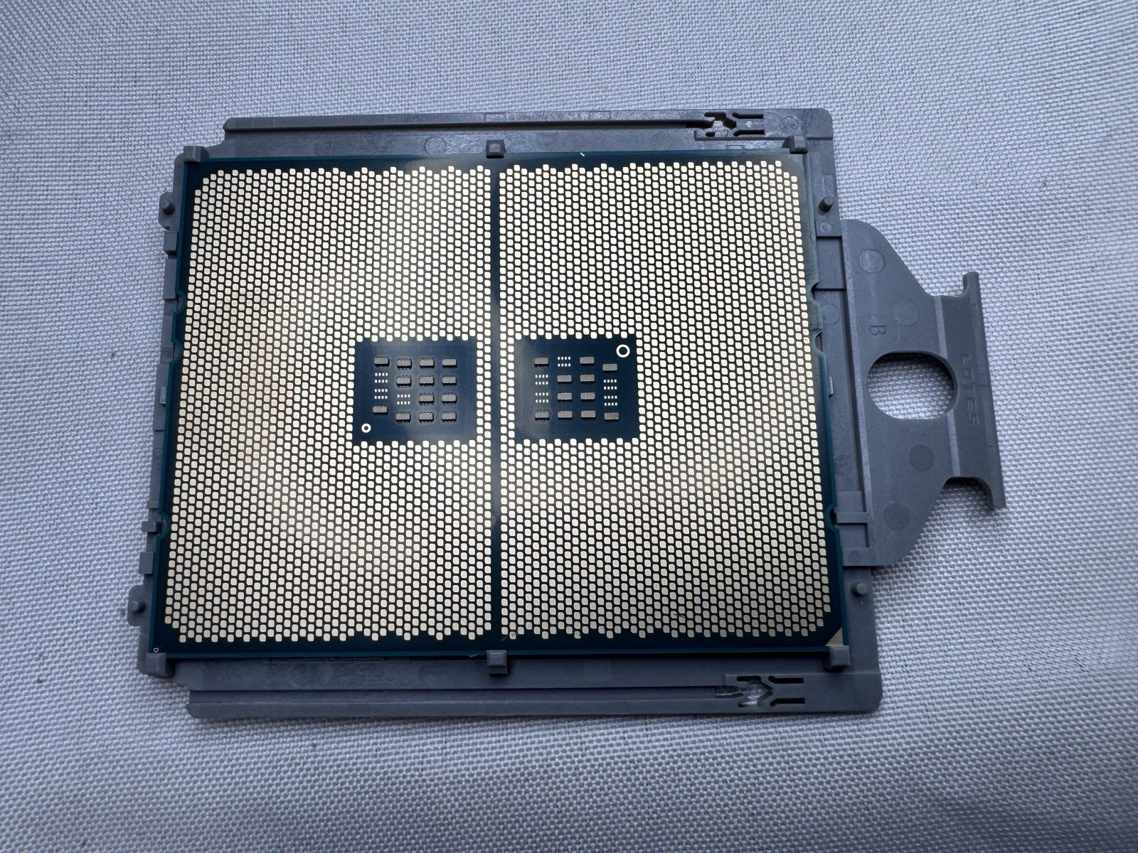 AMD EPYC 7543 32 cores Processor CPU 100-000000345