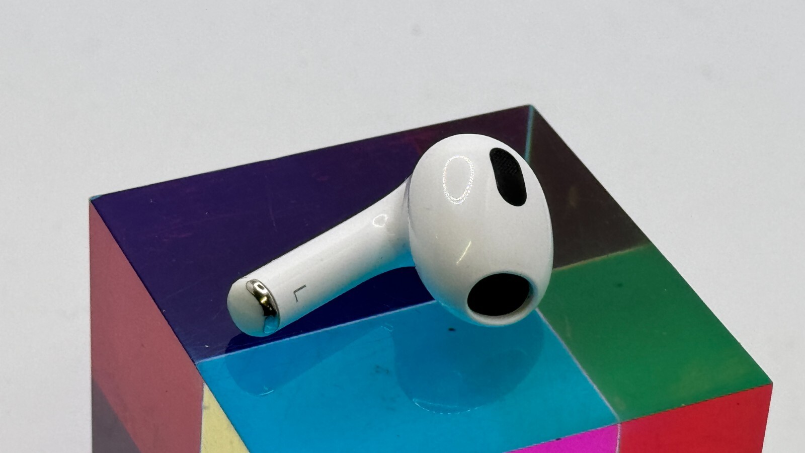 Apple AirPods 3RD GENERATION LEFT SIDE ONLY - Replacement - A2564 OEM GENUINE