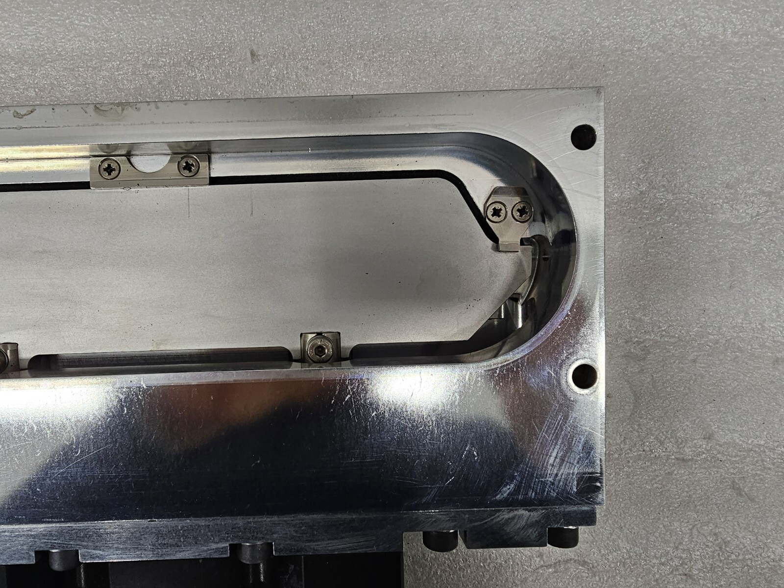 1PC VAT 02010-BA24-0001 Rectangular Gate Valve
