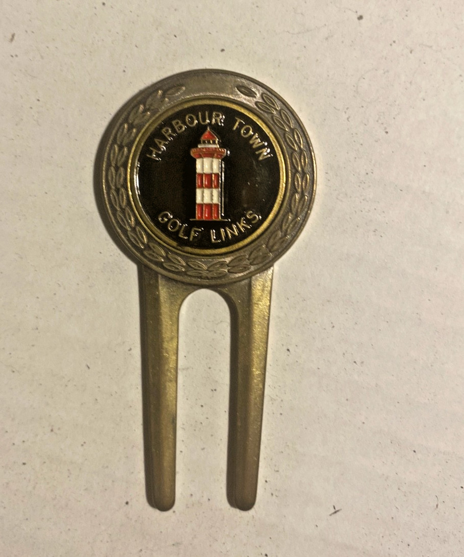 HARBOUR TOWN GOLF LINKS, SOUTH CAROLINA 1"-coin style Ball Marker, DIVOT TOOL