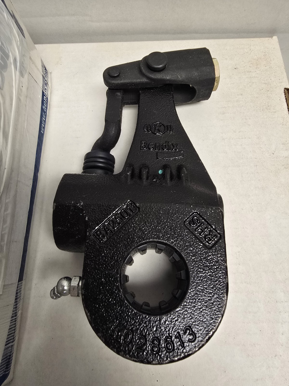 2 NOS Slack adjuster Automatic 10 Spline 6 in. arm Ref: Bendix 065172 / K041876
