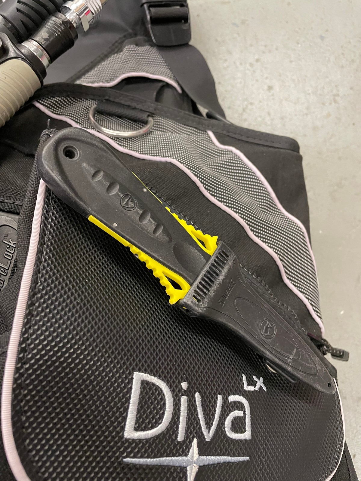 SeaQuest Diva ML Scuba Diving BCD Buoyancy Compensator w/AirSource USED