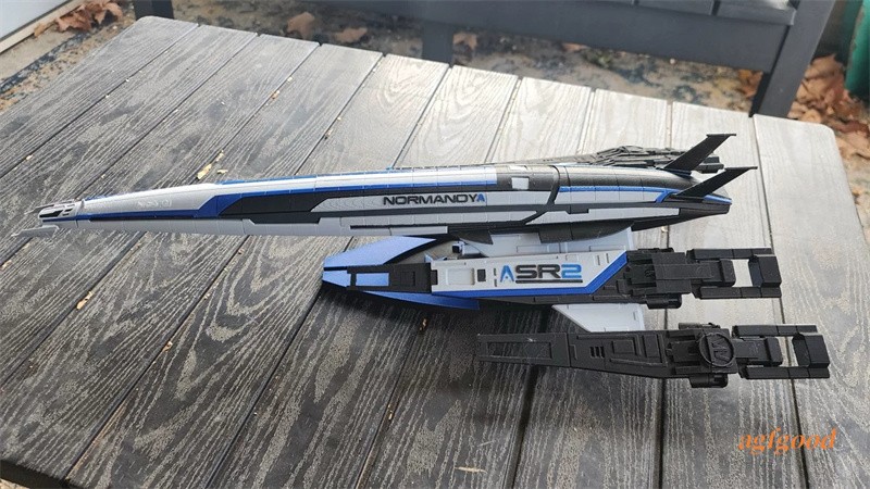 MASS EFFECT SSV Normandy SR2 Spaceship Painted Model 3D Build Length 50CM