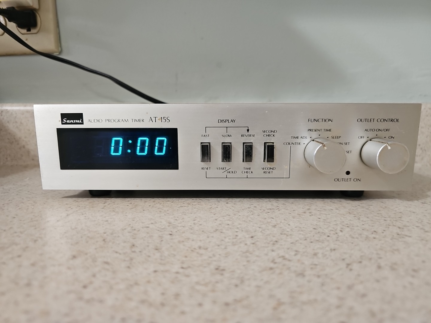 Sansui AT-15S AUDIO PROGRAM TIMER TWO AC OUTLETS TOTAL 700W AC100V 50/60Hz