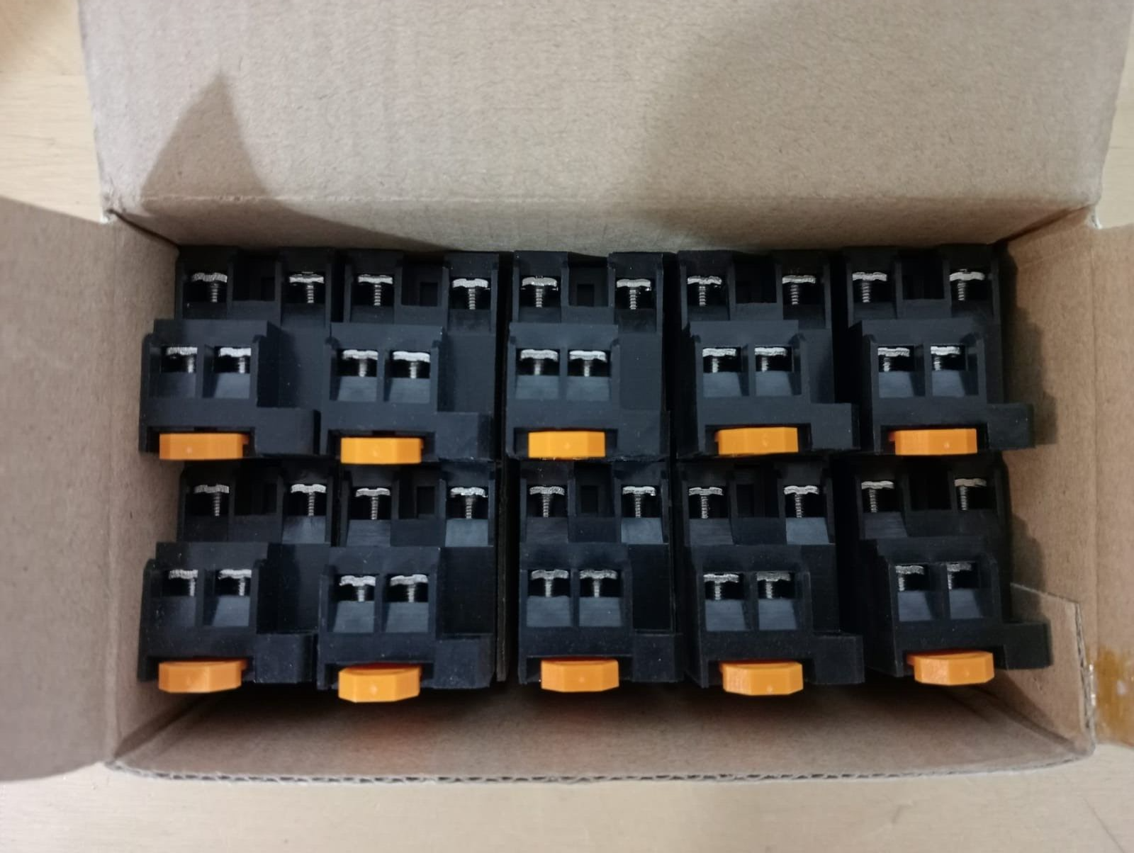 NORTONICS FOXTAM PYF-08AE relay socket base (NEW)