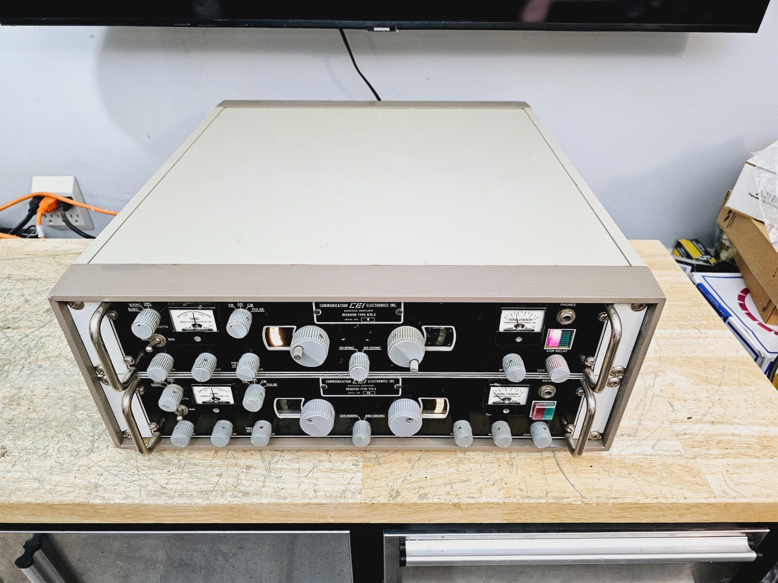 RARE Watkins Johnson CEI 975-2 775-3 Communications Ham Shortwave Receivers