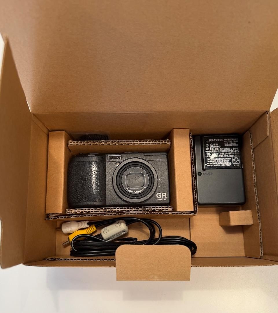 RICOH GR DIGITAL Console
