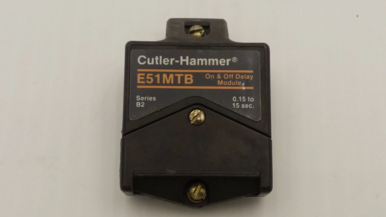 CUTLER HAMMER E51MTB TIMER ON & OFF DELAY MODULE0.15 TO 15 SEC. SERIES B2