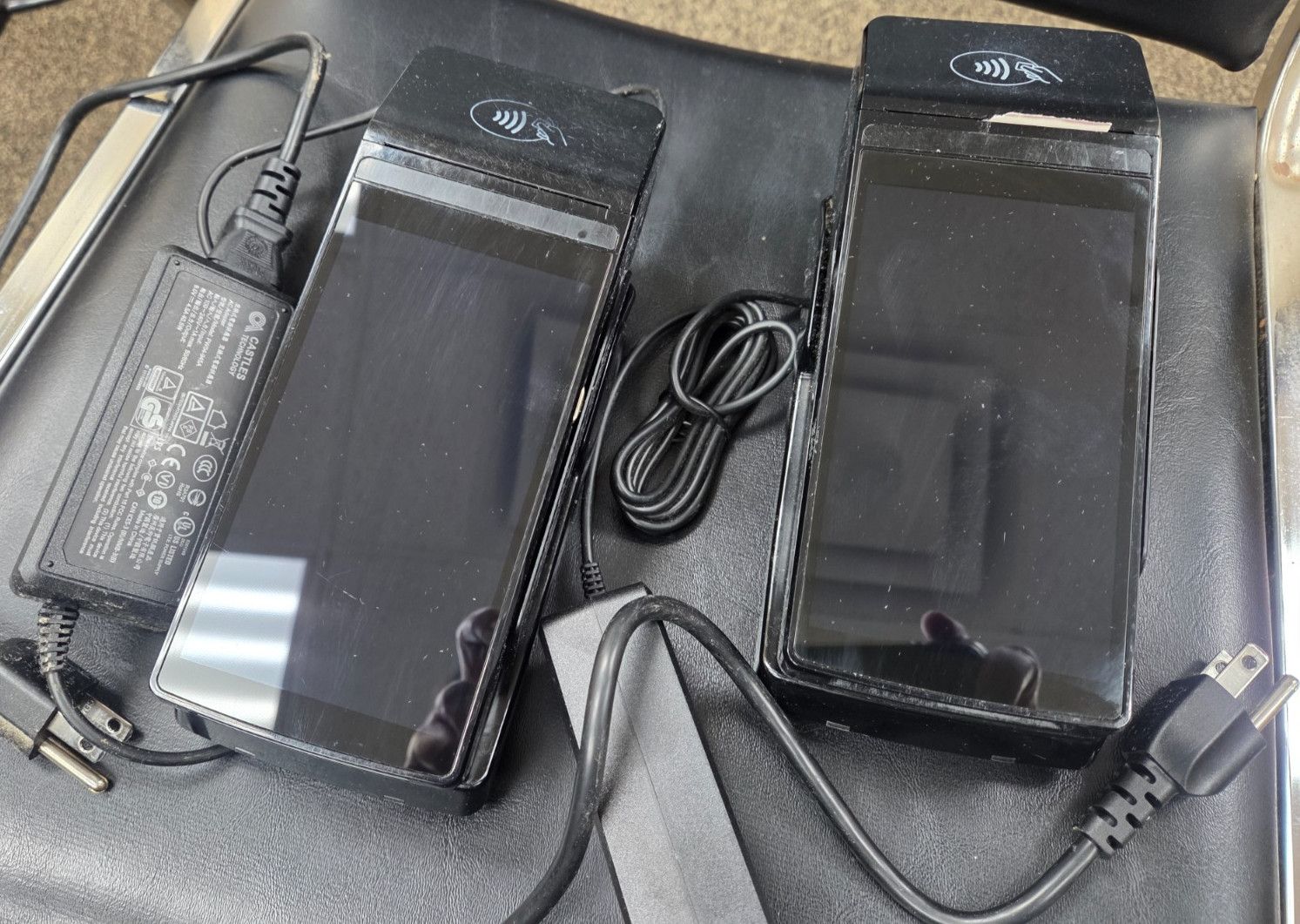 2 Castles Saturn 1000 Contactless Payment Card Reader (Lot of 2)