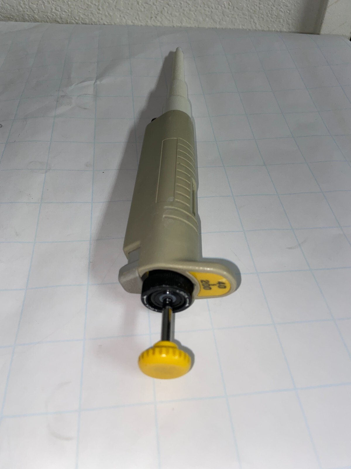 Oxford Benchmate MicroPipette 40-200µL Single Channel Manual Pipette - Used