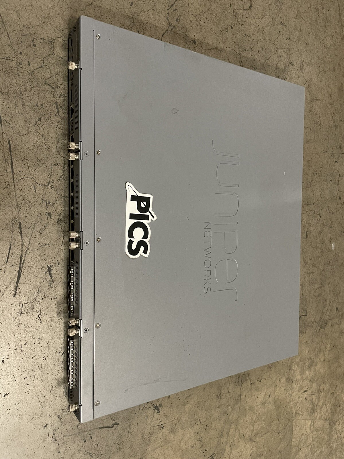 Juniper Networks SRX345-SYS-JB Ethernet Gateway - Gray