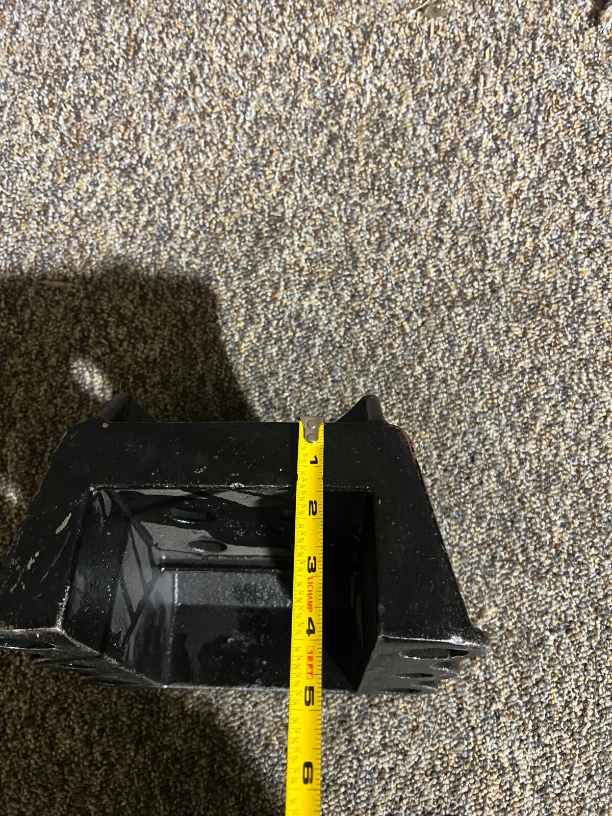 SP-0013 Spring End Cap 9" Width +-8-9/16" Height 4" Thick Black