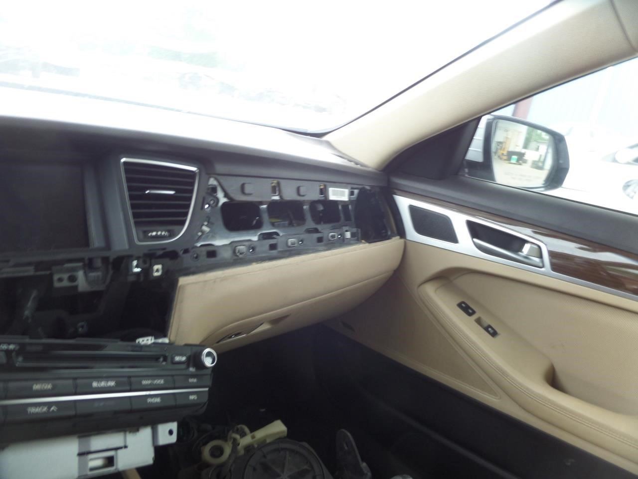 2015 Genesis Air Shutter