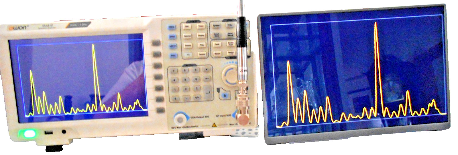 OWON XSA810 Spectrum Analyzer with tracking generator