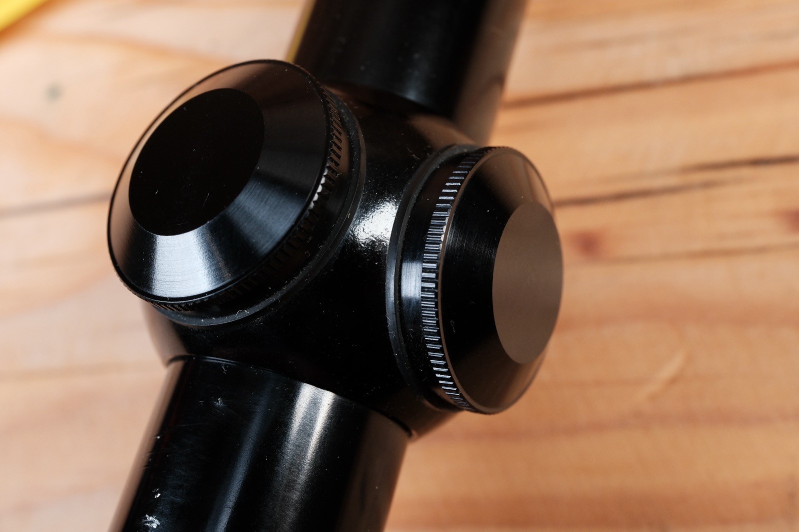 H233 Leupold 4x RF Special Rimfire Scope Gloss Black Duplex Reticle